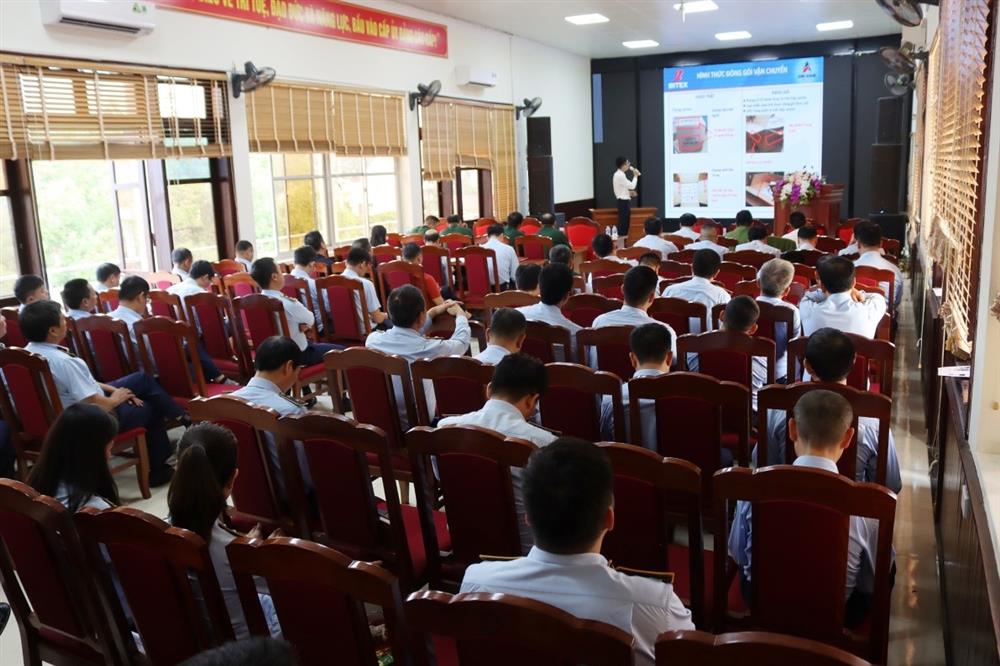 Nâng cao trình độ, năng lực lực lượng chức năng chống buôn lậu, hàng giả 